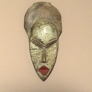 Stunning hand carved African Tribal Mask in great condition.